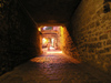 Estonia - Tallinn: night falls in the old town - Sweater Wall - St Catherine's Passage (photo by J.Kaman)
