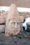 Turkey - Mt. Nemrut / Nemrut Dagi / Mount Nimrod - Karadut village - Kurdistan (Adiyaman province): a King's head toppled by the earthquakes - Unesco world heritage site (photo by Consuelo le Mire)